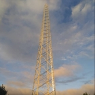 Torre de aço 100m das telecomunicações angulares da tevê com o mergulho quente galvanizado