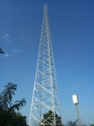 Autossuficiente aço angular equipado com pernas da torre de comunicação quatro para a telecomunicação