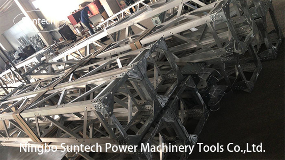 Uma forma entrelaça obras de Gin Pole Tower Erection Tools