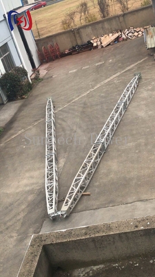 Engenharia de um poste de gin de forma de grelha para levantar cargas pesadas