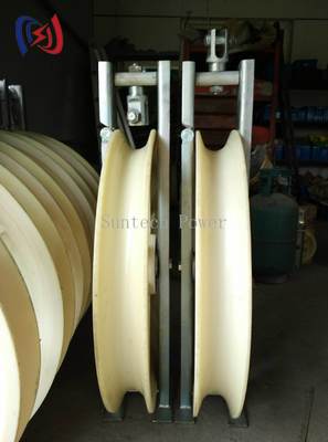 Bloco de Estiramento de Condutor Série 822 para Serviços Pesados com Raio de Curvatura R570 e Dimensões Externas de 760x120x480mm