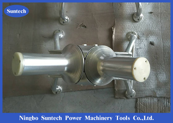 Duas rodas de nylon alisam o rolo de canto 150mm do cabo para o condutor
