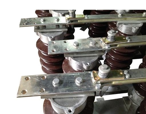 Isolador de gerencio do centro da porcelana de 36KV 1250A com estrutura de montagem