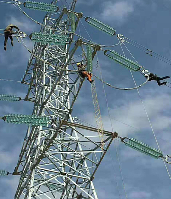 4 330kv equipados com pernas galvanizaram Angel Steel Lattice Transmission Tower