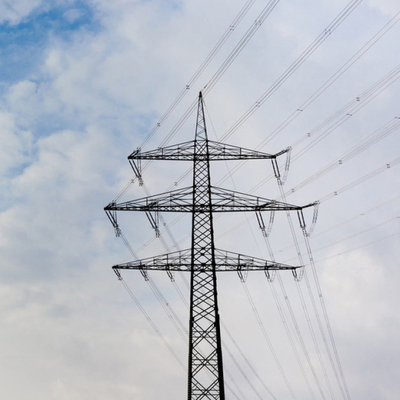 O mergulho quente de JIS H8641 galvanizou a linha de transmissão aérea torre