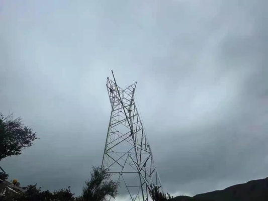 O mergulho quente galvanizado dobra a torre de aço para a linha de transmissão 110KV