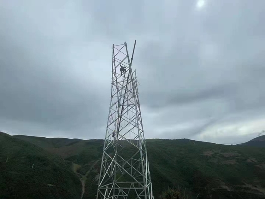 O mergulho quente galvanizado dobra a torre de aço para a linha de transmissão 110KV