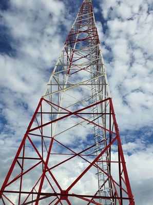 Torre de aço galvanizada quente da telecomunicação 10m do cargo de sinal