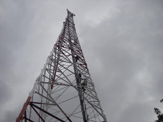 Torre 3 ou da telecomunicação da galvanização do mergulho quente pé 4